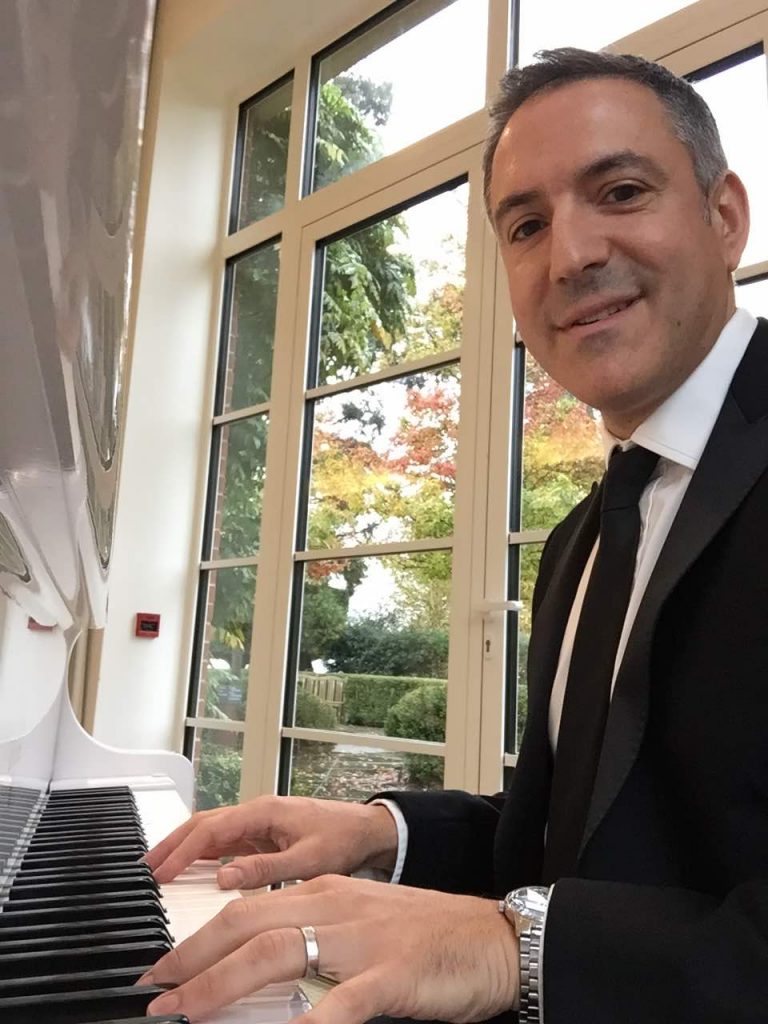 Hertfordshire pianist - Bryan Edery