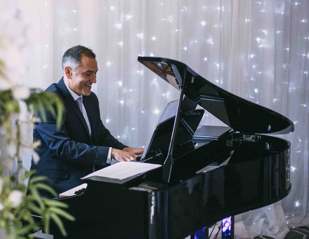 herts-wedding-pianist-bryan-edery-wedding-breakfast