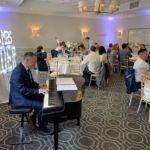 choosing-the-best-wedding-piano-music-sit-down-meal